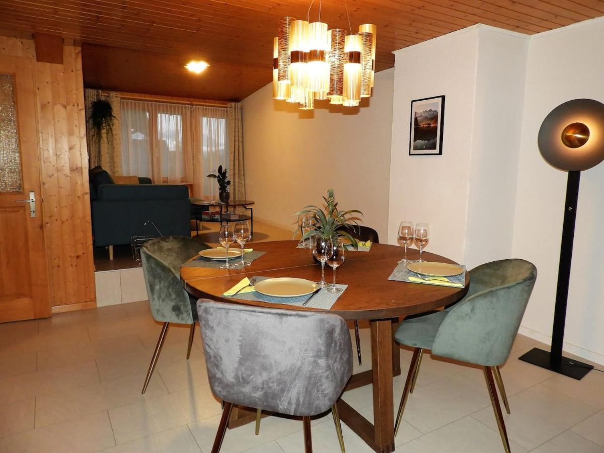 Schoene Ferienwohnung Mit Seeblick Thun Luaran gambar