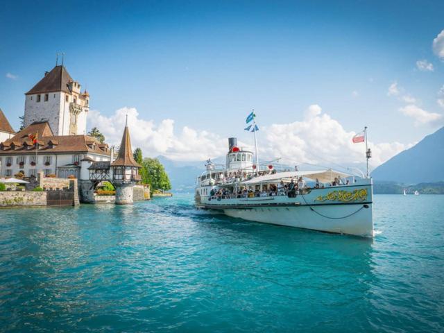 Schoene Ferienwohnung Mit Seeblick Thun Luaran gambar